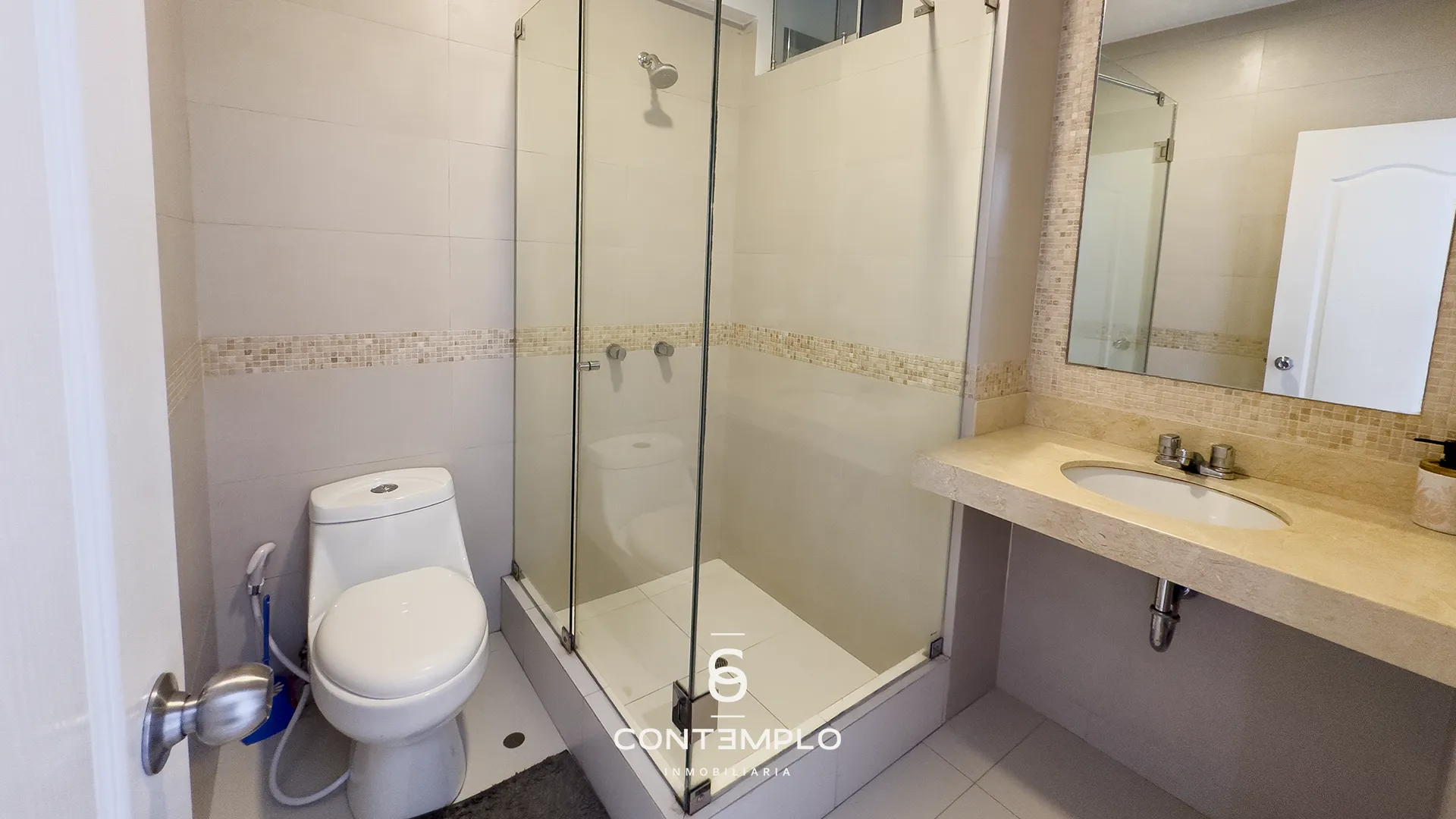 ¡EDIFICIO CON SALIDA AL MALECÓN! VIVE EN ZONA TRANQUILA Y PRIVADA - miniatura 8