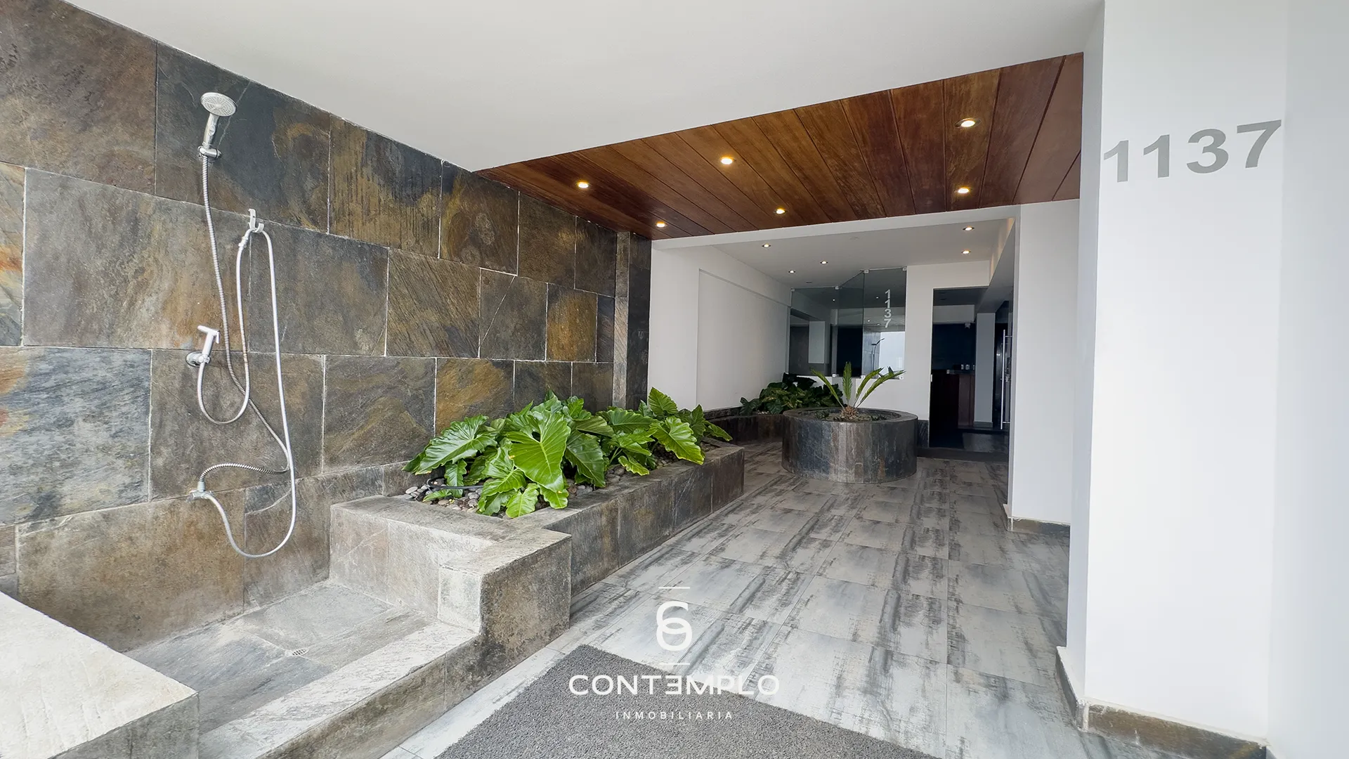 ¡EDIFICIO CON SALIDA AL MALECÓN! VIVE EN ZONA TRANQUILA Y PRIVADA - miniatura 4